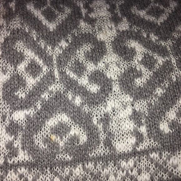 Maurices Knit V Neck Hooded Sweater Winter Gray - Picture 9 of 9